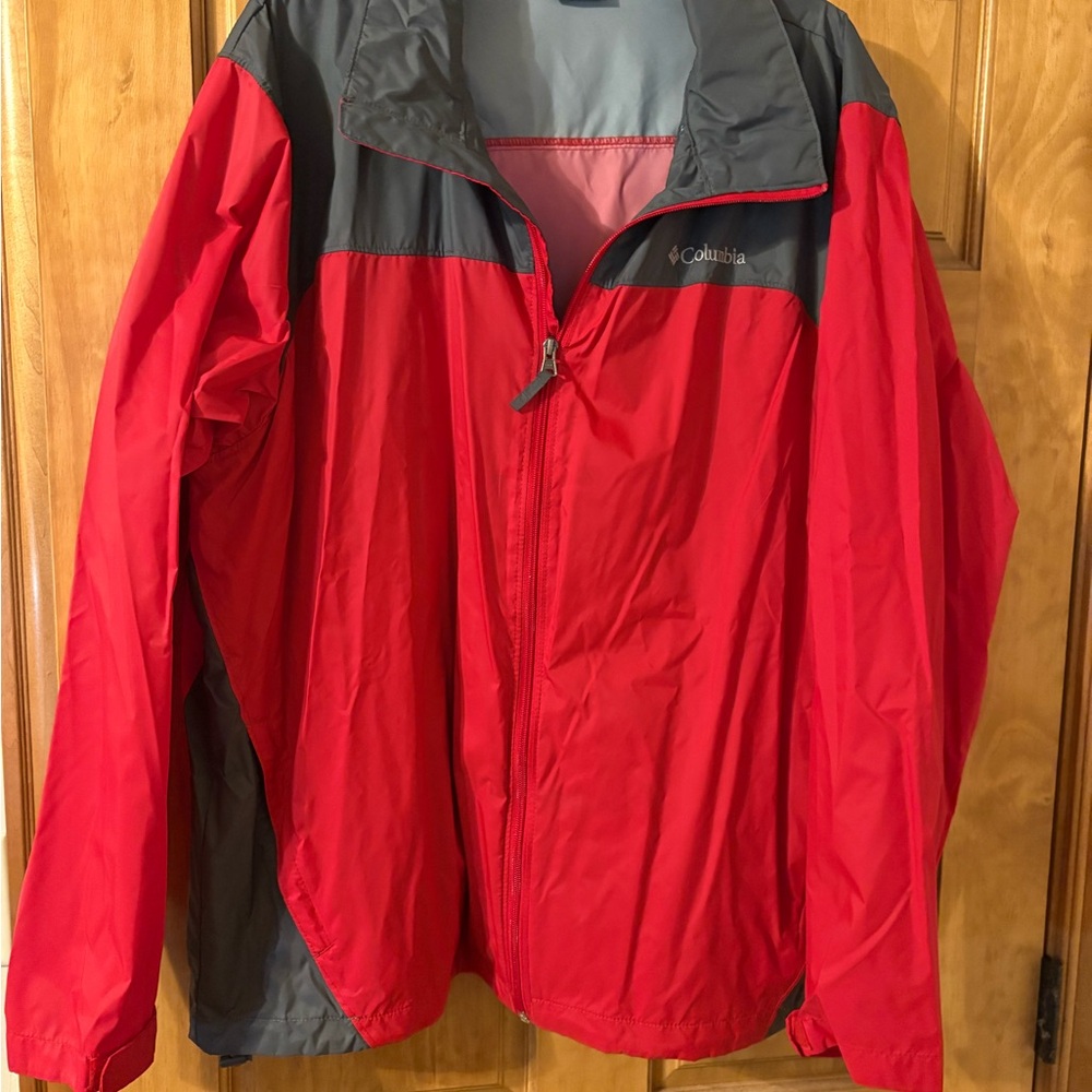 Columbia Men's Vibrant Red and Charcoal Windbreaker